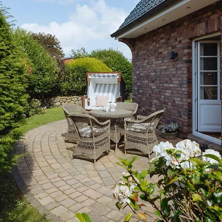 Holiday home Haus Traumzeit Family